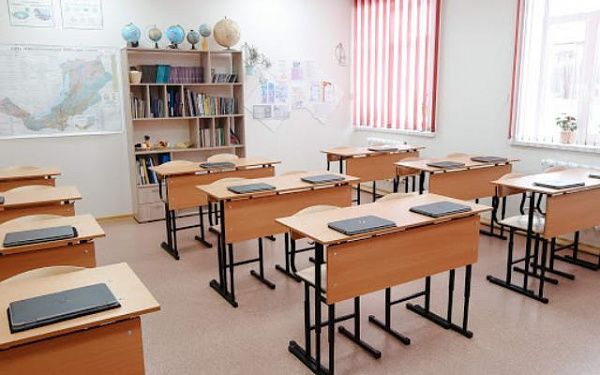 В школах Бурятии, в которых с 5 октября введено дистанционное обучение, на очный формат переходят только выпускные классы