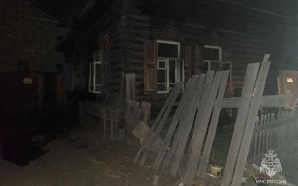 При пожаре в центре Улан-Удэ чуть не задохнулся мужчина