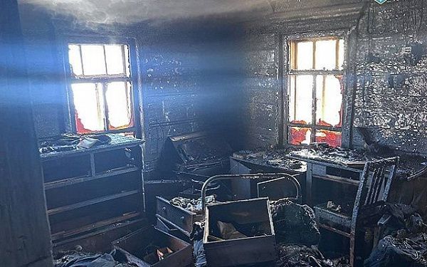 В Бичурском районе в результате пожара жилой дом выгорел изнутри