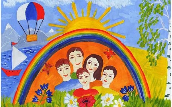Идет прием работ на всероссийский конкурс рисунков «Моя семья, моя Россия»