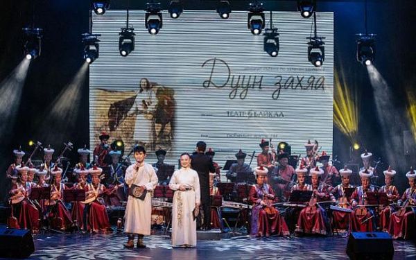 «Очень трогательно!»: театр «Байкал» посвятил песни своим зрителям