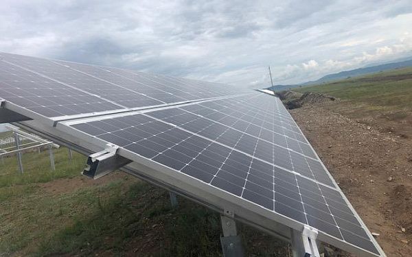 Группа компаний «Хевел» приступила к монтажу солнечных модулей на Торейской СЭС