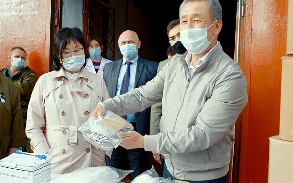 Школьник из Монголии отправил свои сбережения бурятским медикам на борьбу с COVID-19