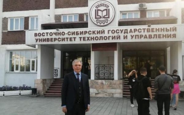 На российском телевидении дискутировали о зарплате учителей в Бурятии