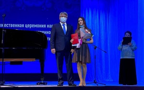 В Улан-Удэ наградили лауреатов государственных премий обучающихся в области культуры
