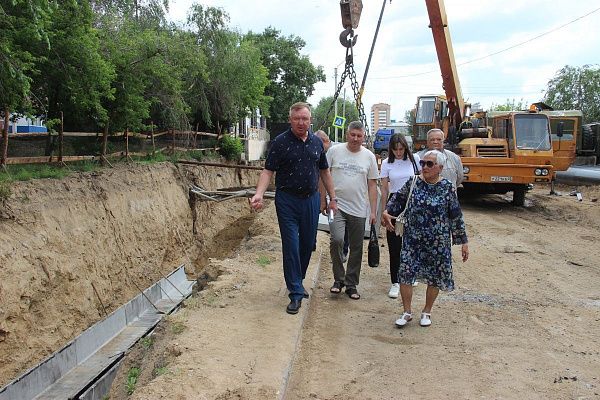 В Улан-Удэ депутат решает проблему перекопанной Шишковки