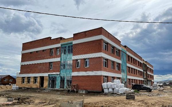 В пригороде Улан-Удэ убрали гараж, мешавший строительству школы