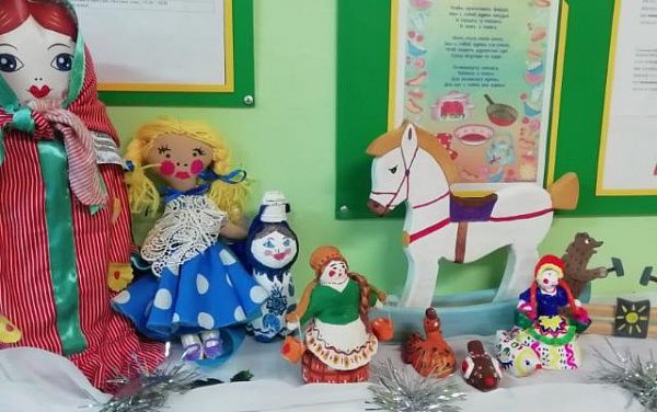 Дошколята Бурятии приняли участие в выставке народных игрушек
