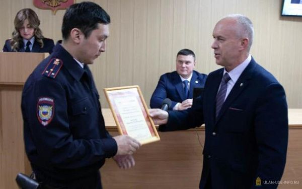 Лучшим участковым Улан-Удэ стал старший лейтенант полиции Жаргал Батуев