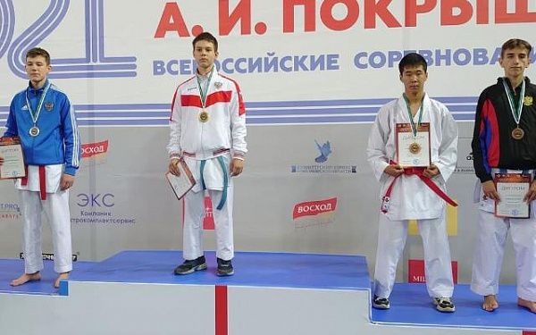 Каратист из Бурятии стал бронзовым призером крупного турнира Cибири