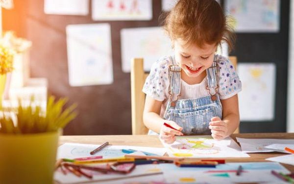 В Бурятии проходит конкурс рисунков «Краски детства» среди детей, находящихся в трудной жизненной ситуации