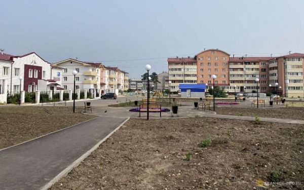 Реконструкция сквера строителям БАМа близится к завершению