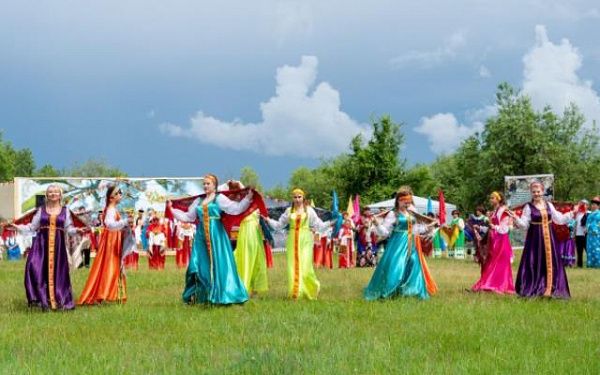 В Бурятии пройдет этно-туристский «Фестиваль черемухи на Чикое - 2022»
