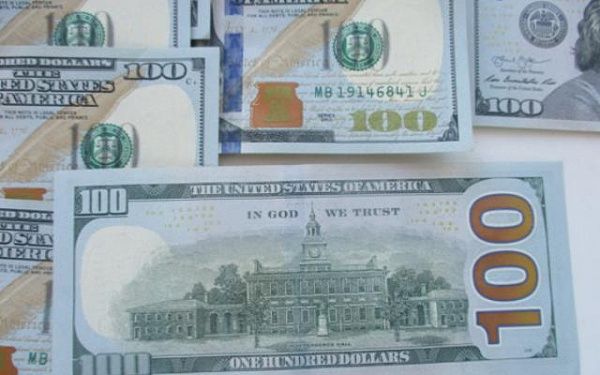 Две иностранки пытались контрабандой вывезти валюты в особо крупном размере из Бурятии