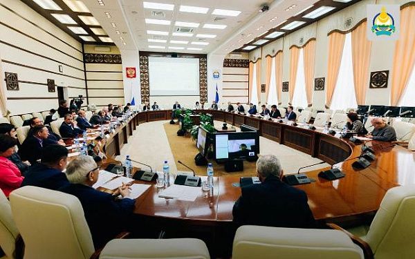 Инновационные проекты научно-образовательного центра «Байкал» представили главе Бурятии