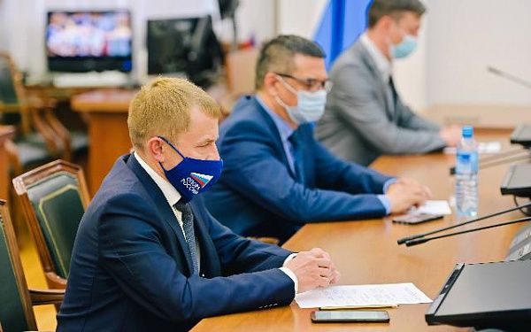 Глава Бурятии провел встречу с президентом «Опоры России» Александром Калининым