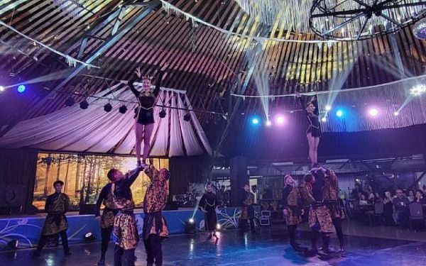 Зрители столицы Бурятии увидели феерическую «Ночь цирка»