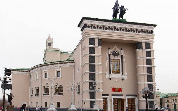 В дни проведения фестиваля оперный театр Улан-Удэ усилил меры безопасности