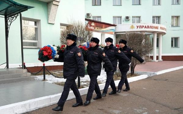 Росгвардейцы Бурятии почтили память коллег, погибших в Чечне