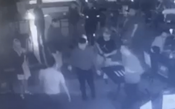 В Улан-Удэ в летнем кафе убили молодого человека