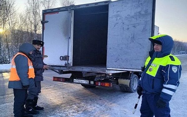 Россельхознадзор и полиция пресекли незаконные перевозки сельскохозяйственных животных на границе Приангарья и Бурятии