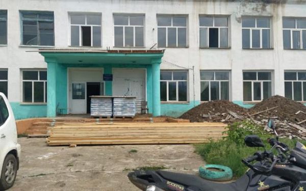 Жители района Бурятии недовольны затянувшимся ремонтом школы
