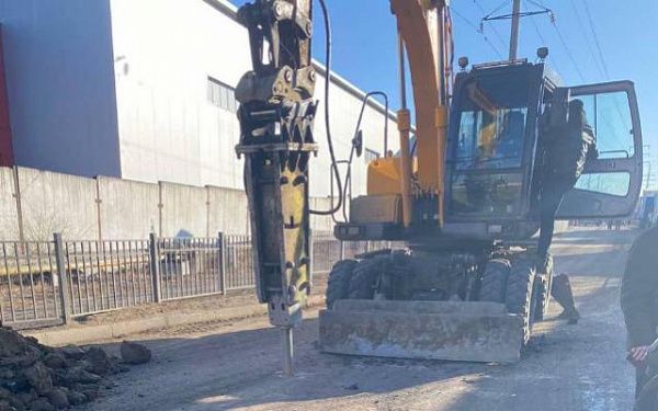 В Улан-Удэ устранили аварийную ситуацию на улице Шаляпина