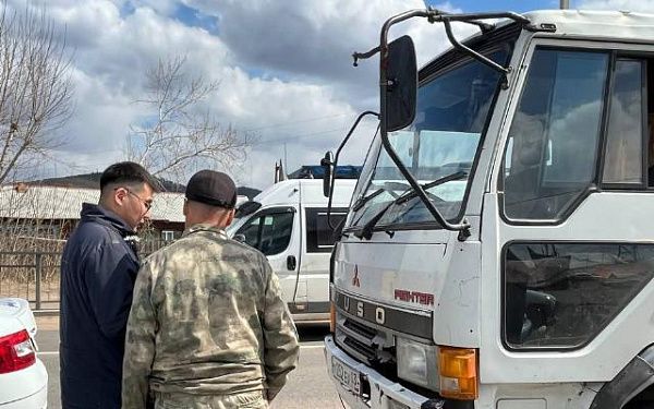 В Улан-Удэ наказали 30 перевозчиков, которые ездили без тента 