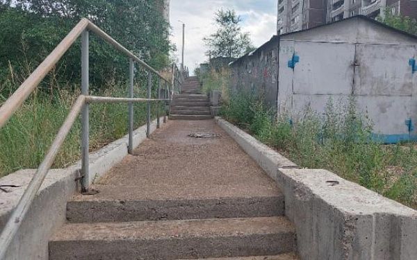 Лестницы на улице Шумяцкого в Улан-Удэ обретут «хозяев»