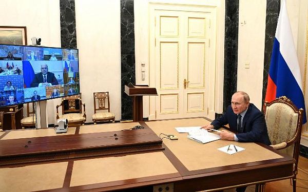 Президент России дал правительству поручения по целям национального развития