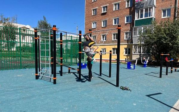 В Улан-Удэ застройщики детских дворов устраняют недочёты