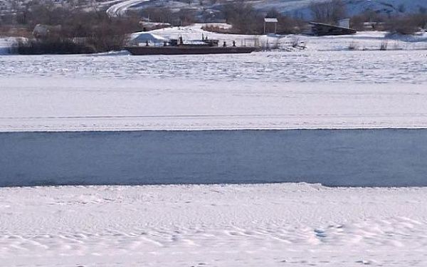 Лёд на водоёмах Бурятии до сих пор не везде безопасный  