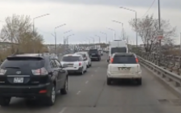 Улан-Удэ не уступает по автомобильным пробкам городам-миллионникам