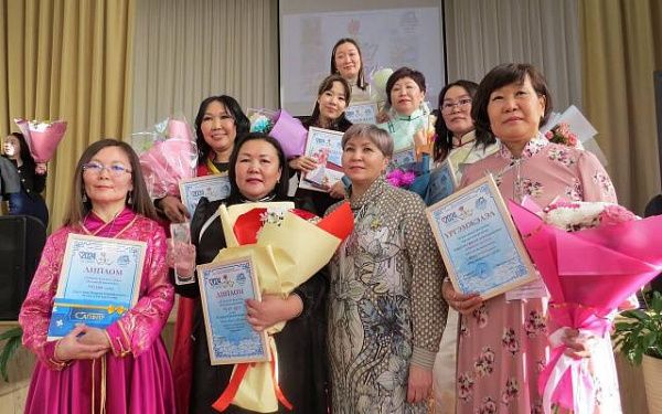 В Улан-Удэ подвели итоги городского этапа конкурса учителей бурятского языка 