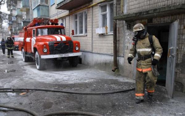 В Кабанском районе пожарные эвакуировали 10 человек из многоэтажки