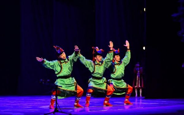 Юные таланты из Монголии выступили на театральной сцене в Улан-Удэ