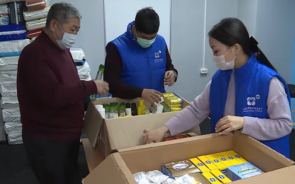 Жителей Бурятии призывают помочь в сборе гуманитарной помощи для граждан ЛНР и ДНР