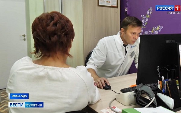 «Проверьте здоровье летом»: поликлиники Бурятии приглашают старшее поколение на диспансеризацию