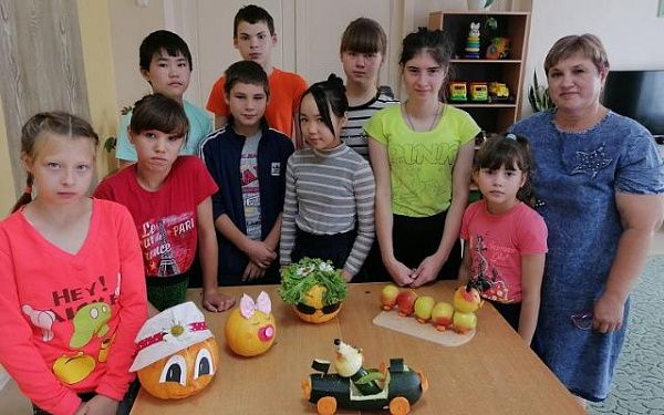 В Заиграевском социальном центре ребят знакомят с новыми технологиями в творчестве