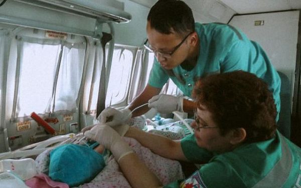 Сотрудники медицины катастроф Бурятии успешно транспортировали 8-месячного ребёнка в Томск