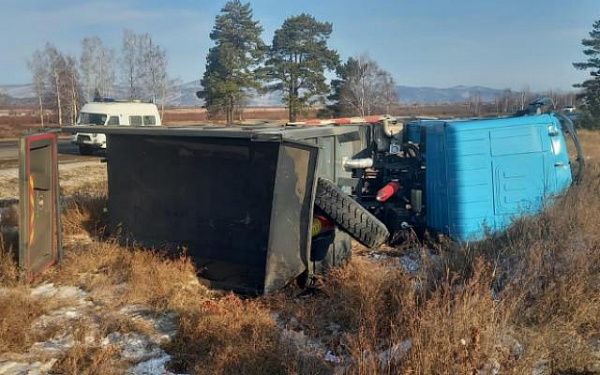 Дальнобойщик погиб на трассе Бурятии 