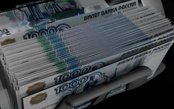 В России зарплату повысили на 5,5 % бюджетникам и госслужащим 