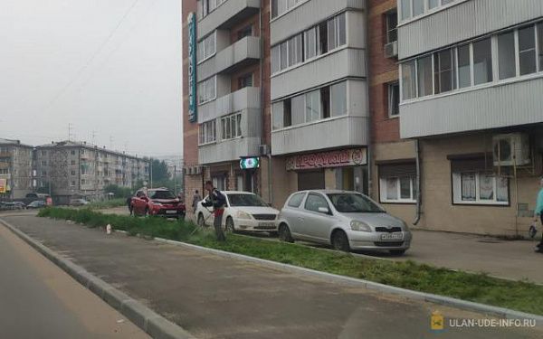 В Улан-Удэ скосили траву на территории более 224 тысяч м2