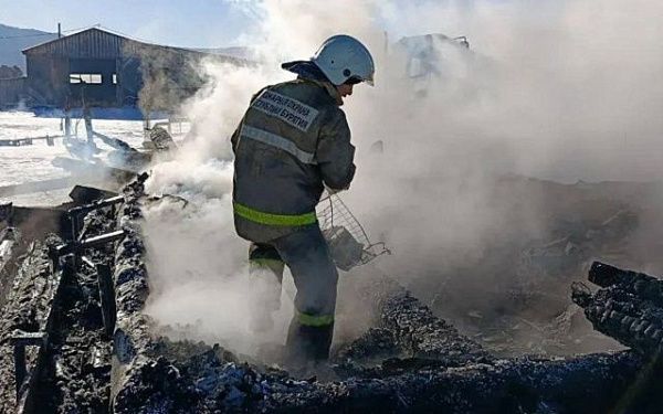 В результате пожара на животноводческой стоянке погиб мужчина