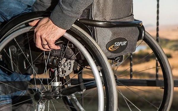«Социальное такси» в Бурятии позволяет людям с инвалидностью посещать банки и поликлиники