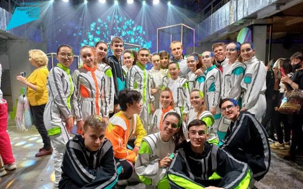 Школьница из Бурятии приняла участие в детском иммерсивном мюзикле «Zumer» в Москве
