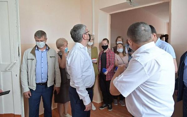 Глава Бурятии дал ряд поручений по строительству школы в Клюевке