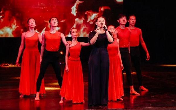 Студентка-вокалистка из Улан-Удэ получила госпремию
