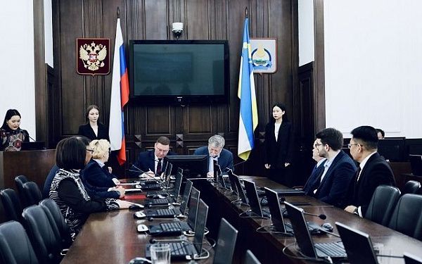 Бурятия и НИУ ВШЭ запускают стратегическое партнёрство и программу двойных дипломов по ИИ