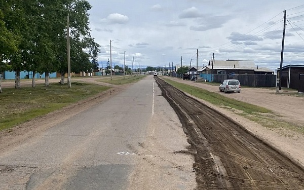 В Хоринске ремонтируют одну из центральных улиц